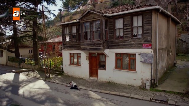 Eylül, Kemalden kaçmayı başarıyor! - Kırgın Çiçekler 66. Bölüm - atv