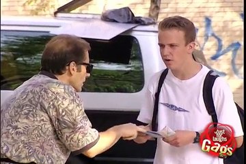 Dog Reading Map Prank! - Just For Laughs Gags