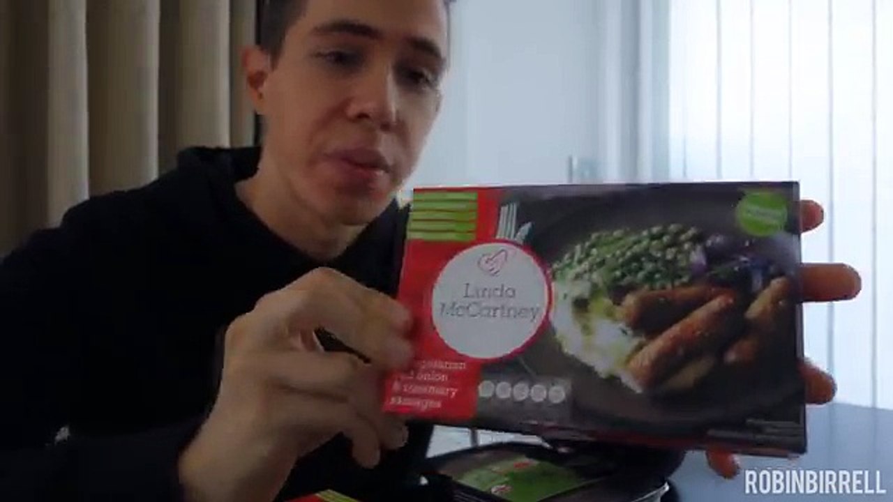 VEGAN EATS MEAT PRANK - ON GIRLFRIEND! (GOES CRAZY!!)