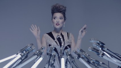 Demet Akalın - Çanta