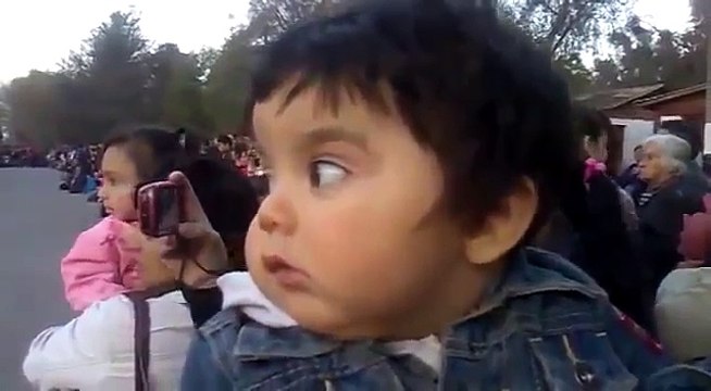 Ребенок испугался оркестра