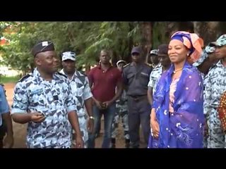 RTI1 : Société / Avant visite d'Etat : Denguélé - Remise de dons de la Mairie à la police