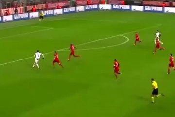 Video : Alaba's block  Bayern munchen v Juventus