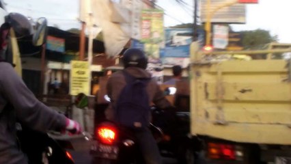 habis libur panjang baterei habis