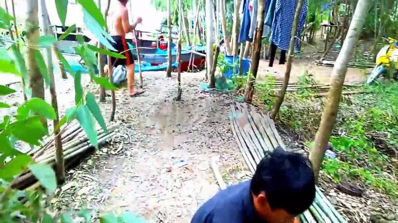 Đánh bắt cá vào mùa nước lên ở Tịnh Biên, An Giang