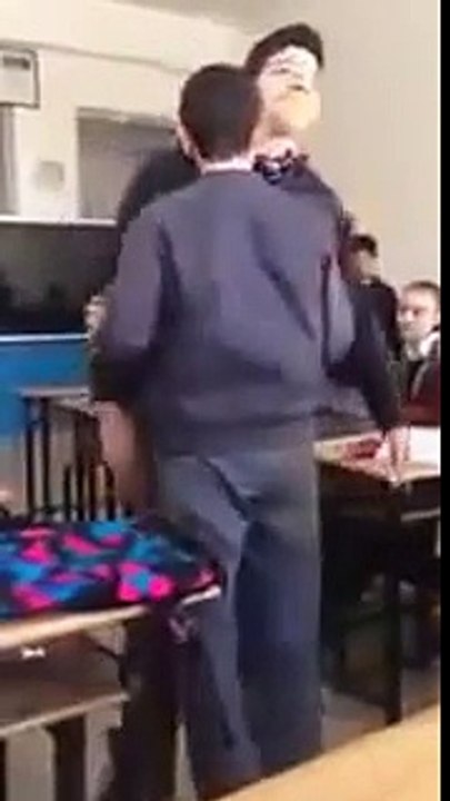 Fen lisesinde çoook seviyeli bir kavga ,tartışma desek daha doğru olur