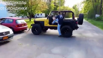 Descargar video: Нелепые ДТП и авто приколы 2016. Автоприколы за рулем и Бабы ТП за рулем #26