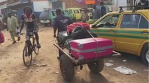 الآلاف يغادرون بانجول إثر فرض حالة الطوارئ في غامبيا