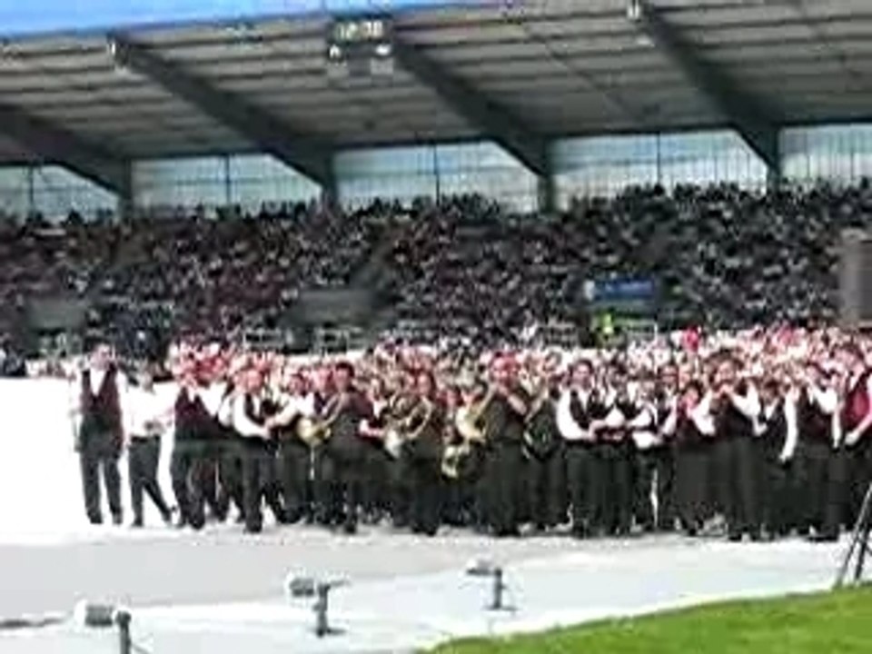 GRANDE PARADE RONSED MOR  ARRIVEE STADE DU MOUSTOIR FIL 2007