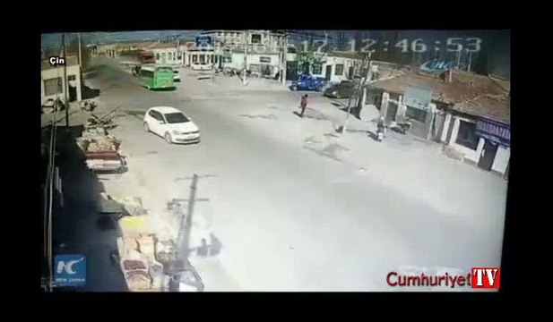 Freni boşalan kamyon dehşet saçtı: 4 ölü