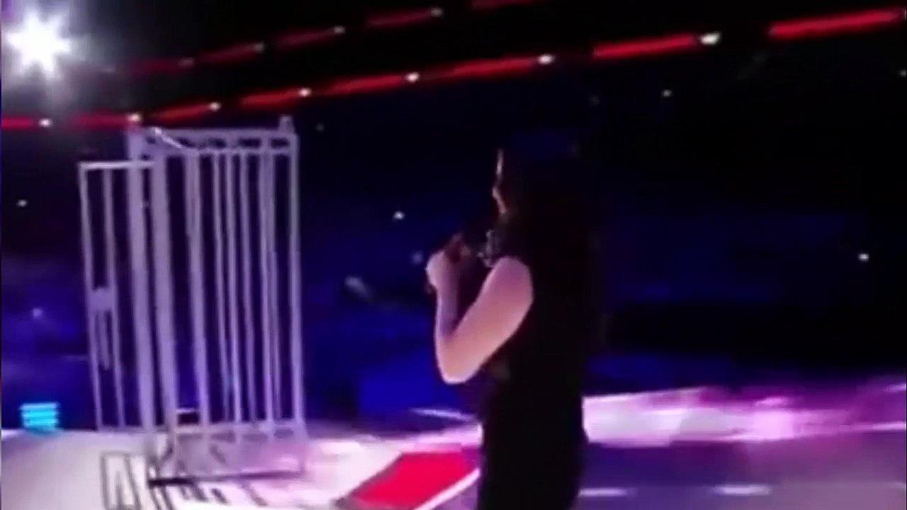 Roman Reigns,  Seth Rollins Vs Kevin Owens, Chris Jericho and Braun Stowman