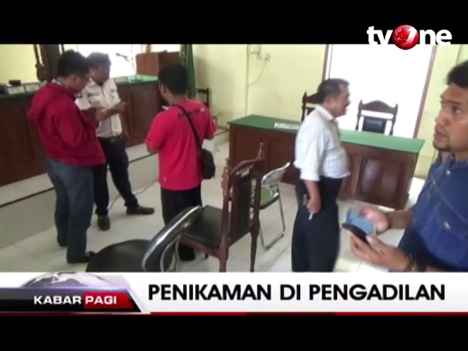 Terdakwa Kasus Pembunuhan Ditikam saat Persidangan