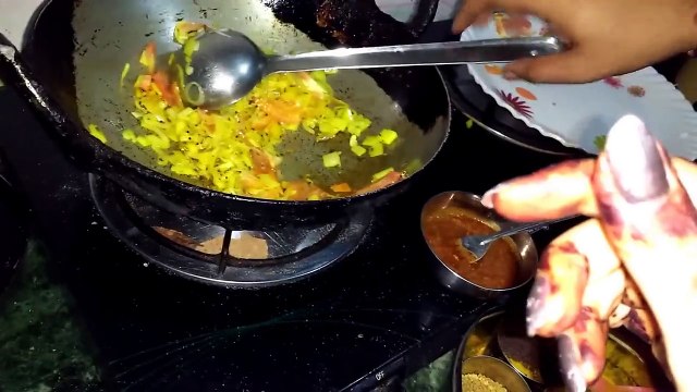 Delicious Vegetable Noodles Recipe in HINDI - Foodie's Kitchen - INDIA