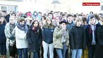 Carhaix. Les lycéens de Diwan manifestent pour passer le bac en breton