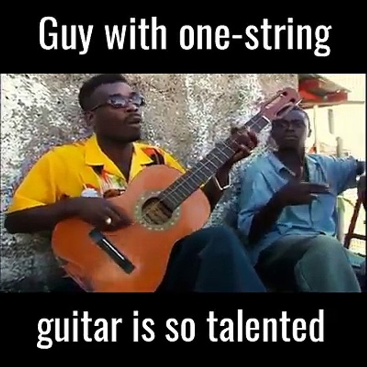 Guy with One String Guitar Is So Talented