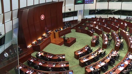 Hong Kong leader slams independence movement in final speech
