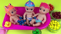 Learn Colors Baby Doll Bath Time M&Ms Chocolate Candy How to Bath Baby Videos Toddler Pretend Play