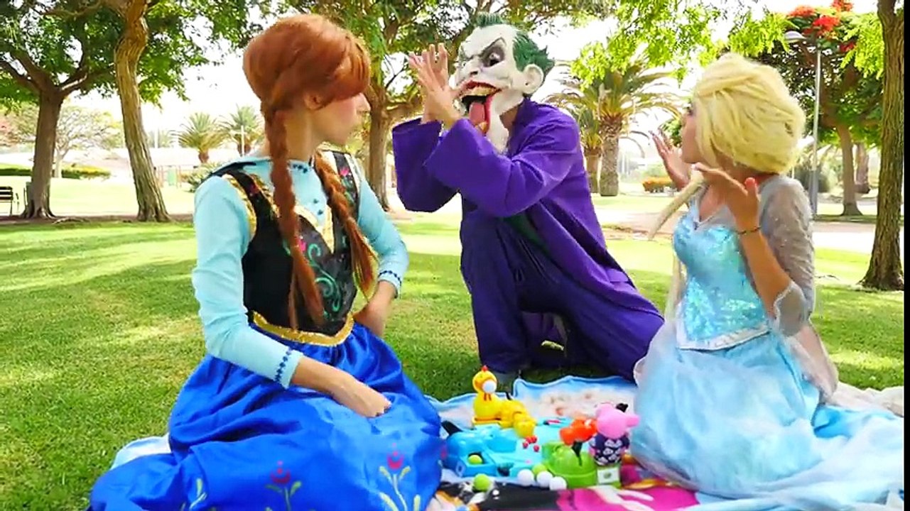 Frozen Elsa & Anna Are Kidnapped! w_ Real Spiderman, Superman vs Joker