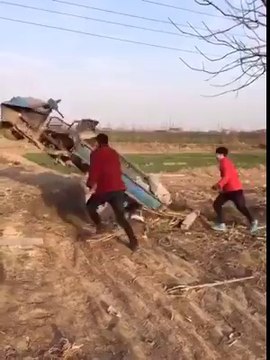 Gelde gülme olmaz böyle şey