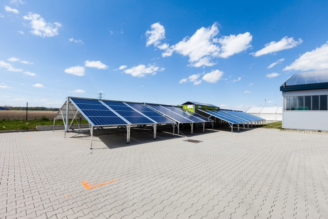 Multicon Solar Group - Entwickler und Hersteller von Mobilen Solarkraftwerken