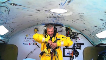 D72 : Images from Sebastien Destremau / Vendée Globe