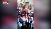 بالفيديو.. تشييع جثامين 9 من ضحايا حادث انقلاب سيارة بطوخ فى الدقهلية