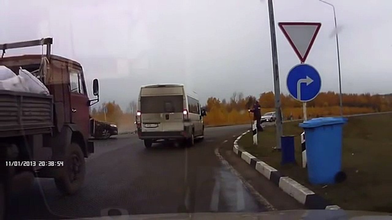 Guy Not Wearing a Seatbelt Gets Launched During Accident