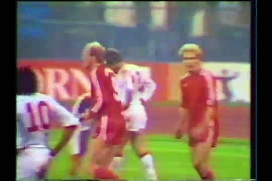 04.11.1981 - 1981-1982 European Champion Clubs' Cup 2nd Round 2nd Leg Bayern Münih 4-1 Benfica
