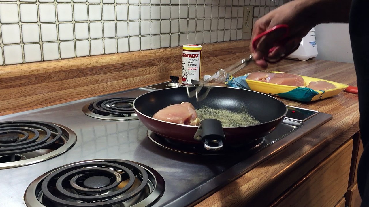 Rialand Jones - Cooking 2 - Short Video
