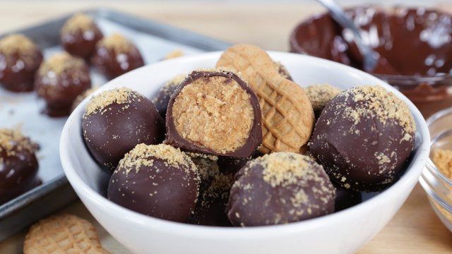 No-Bake, 3-Ingredient Peanut Butter Truffles Starring Nutter Butters!