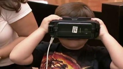 Em época de férias, crianças não deixam computar e celular de lado