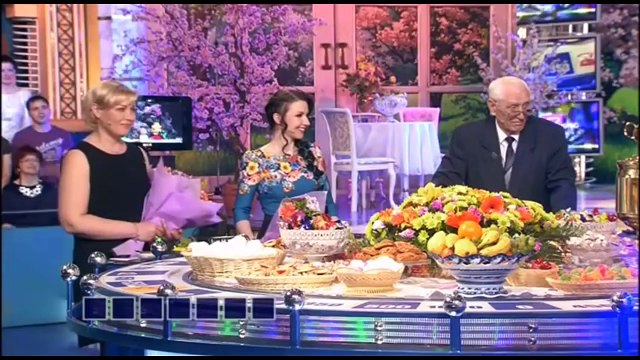 СЛАДКОГОЛОСАЯ И ОЧЕНЬ КРАСИВАЯ ДЕВУШКА НА ПОЛЕ ЧУДЕС!