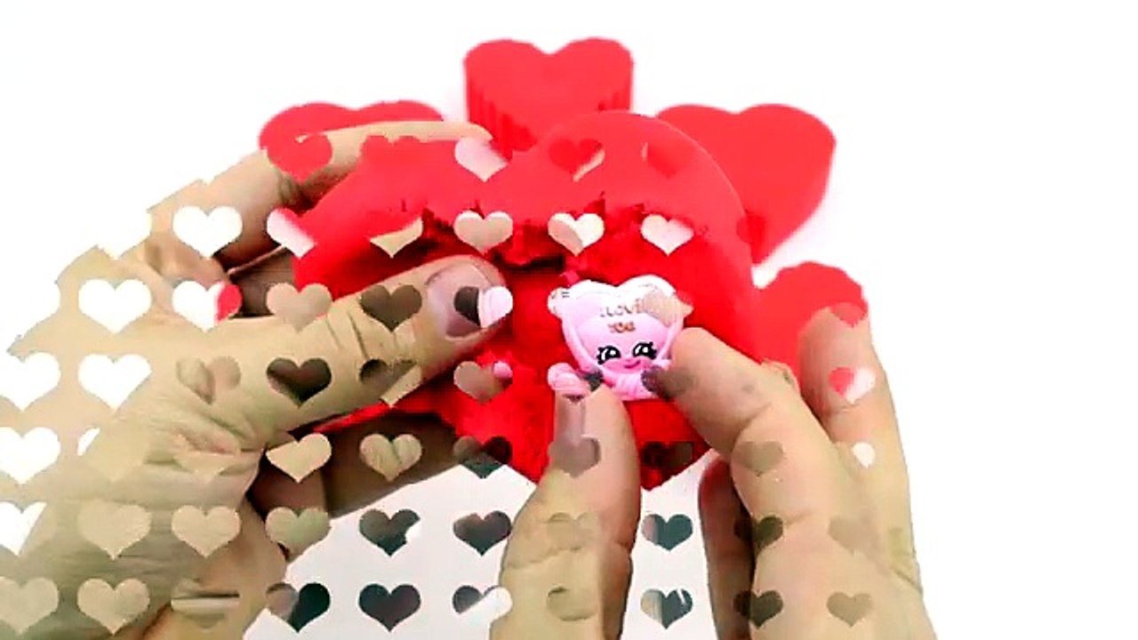 SHOPKINS! SHOPKINS! SHOPKINS! Play-Doh Shopkins Valentine surprises