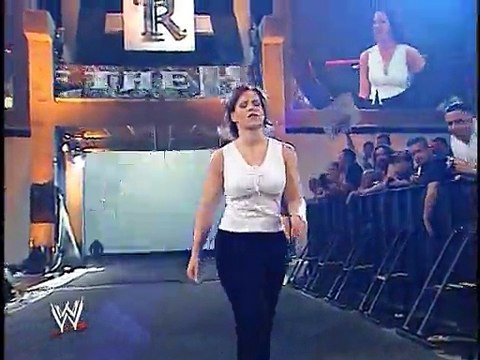 WWE King of the Ring 2002 - Trish Stratus v.s Molly Holly - WWE Women`s Championship