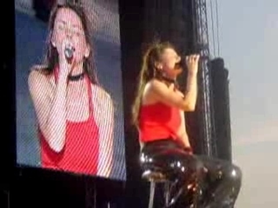 Shaia Twain In Hyde Park 2003
