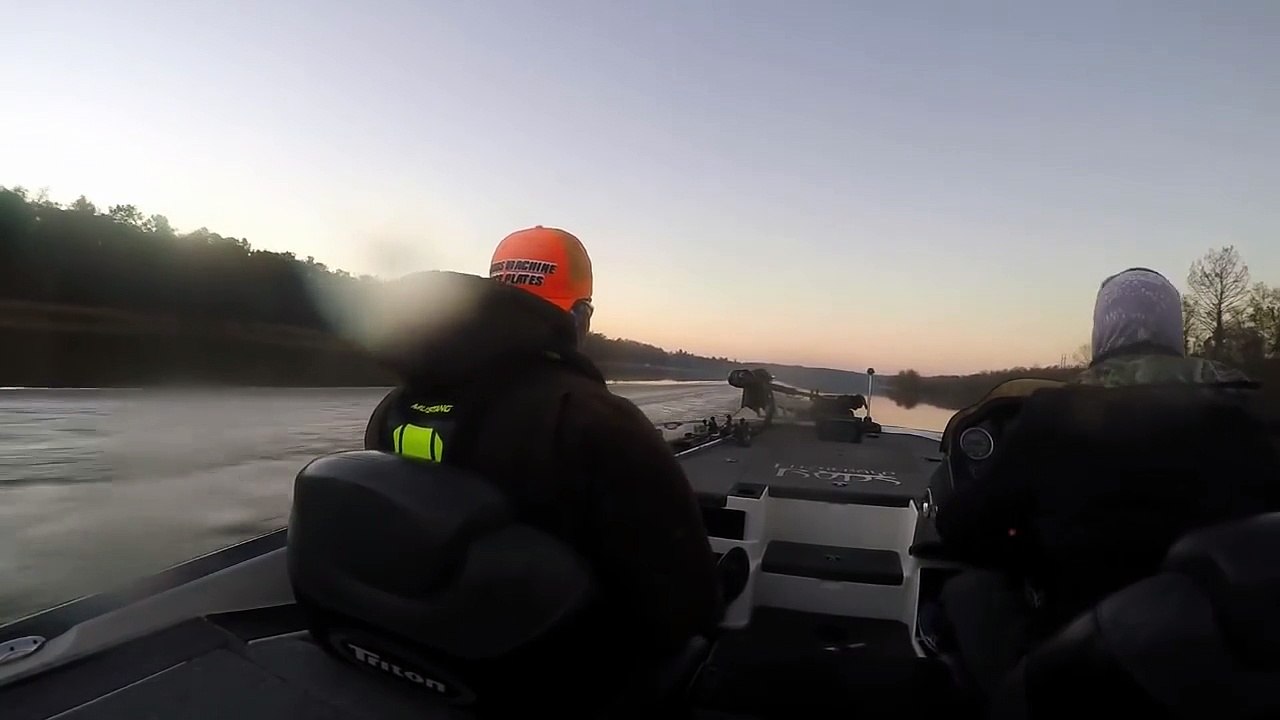 Ils sont violemment éjectés d’un bateau à pleine vitesse