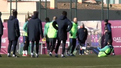 Neymar and Suarez team up to send Pique tumbling