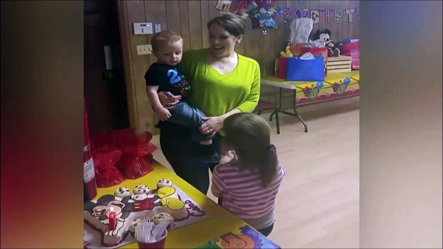 Et tiens! Bon anniversaire gamin! Gateau foutu