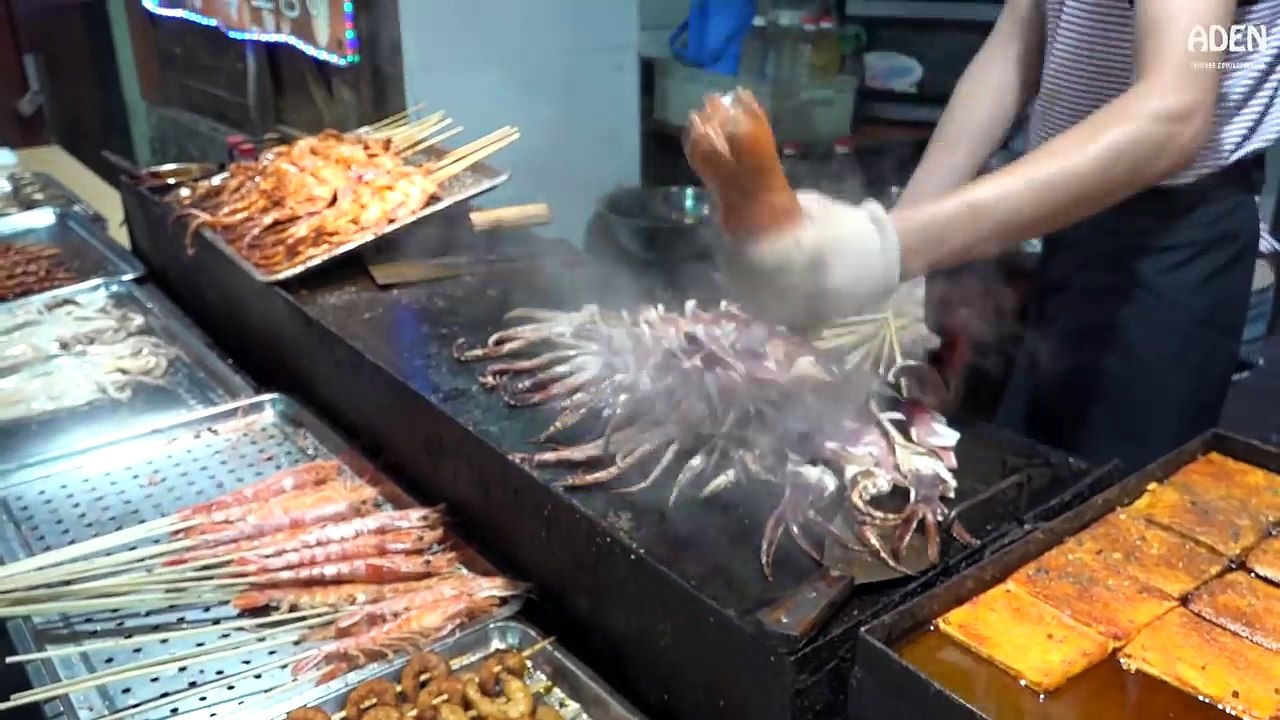 Skilled Street Food Chef in China