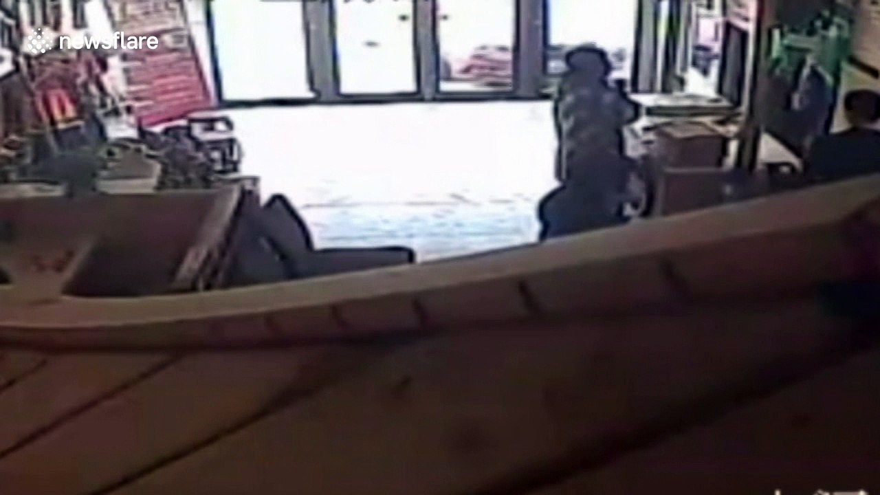 Car crashes into Chinese restaurant