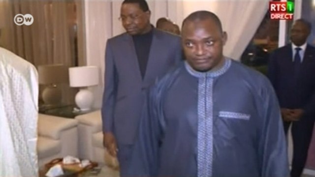 Seçilmiş başkan Senegal'e sığındı