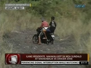 24Oras: Ilang residente, nakakalusot  sa mga sundalo at nakakabalik sa danger zone ng Bulkang Mayon