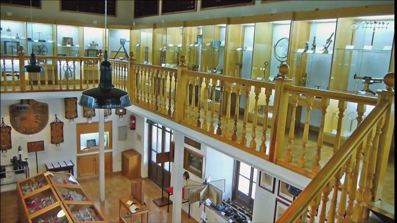 Minerales - Charla en la Academia de Artilleria sobre Minerales, Gemas y Fosiles - España