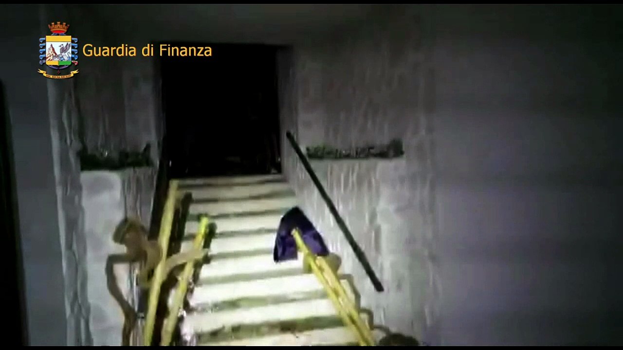 Hotel atingido por avalanche na Itália