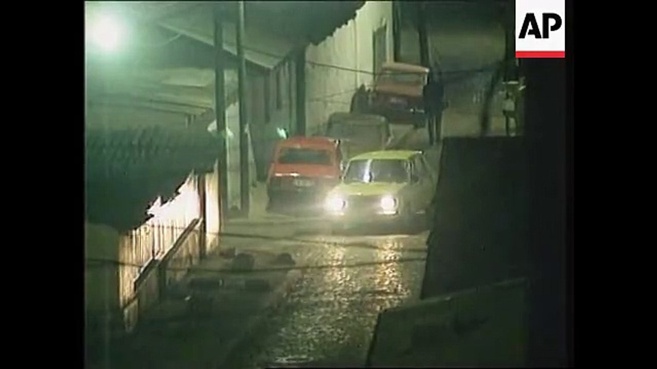 Momente kur NATO bombardoi  mbi Prishtinë. Burimi- AP hd