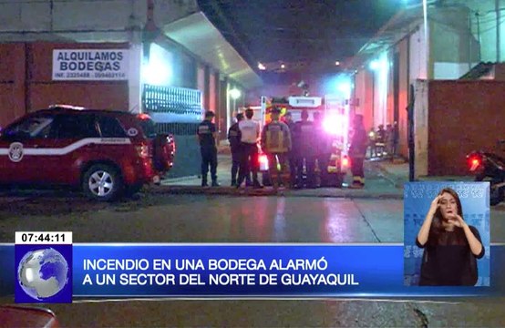 Incendio en una bodega alarmó a un sector del norte de Guayaquil