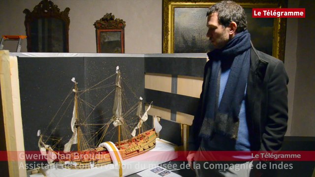 Port-Louis (56). Mise en boite d'une maquette du musée de la compagnie des Indes