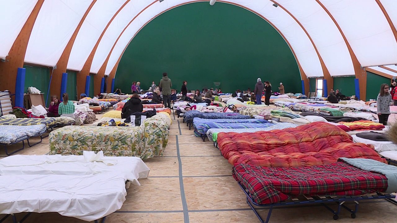 'Sem sinal de vida' em hotel atingido por avalanche na Itália