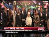 Başbakan Erdoğan sanatçılarla Neşet Ertaş'ın Gönül Dağı türküsünü söyledi