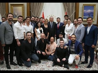 Cumhurbaşkanı Erdoğan, sanatçı, oyuncu, radyocu ve sporcuları kabul etti